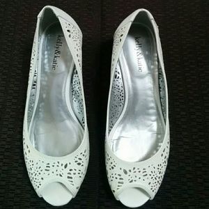 Kelly & Katie Lazer Cut Wedge 8